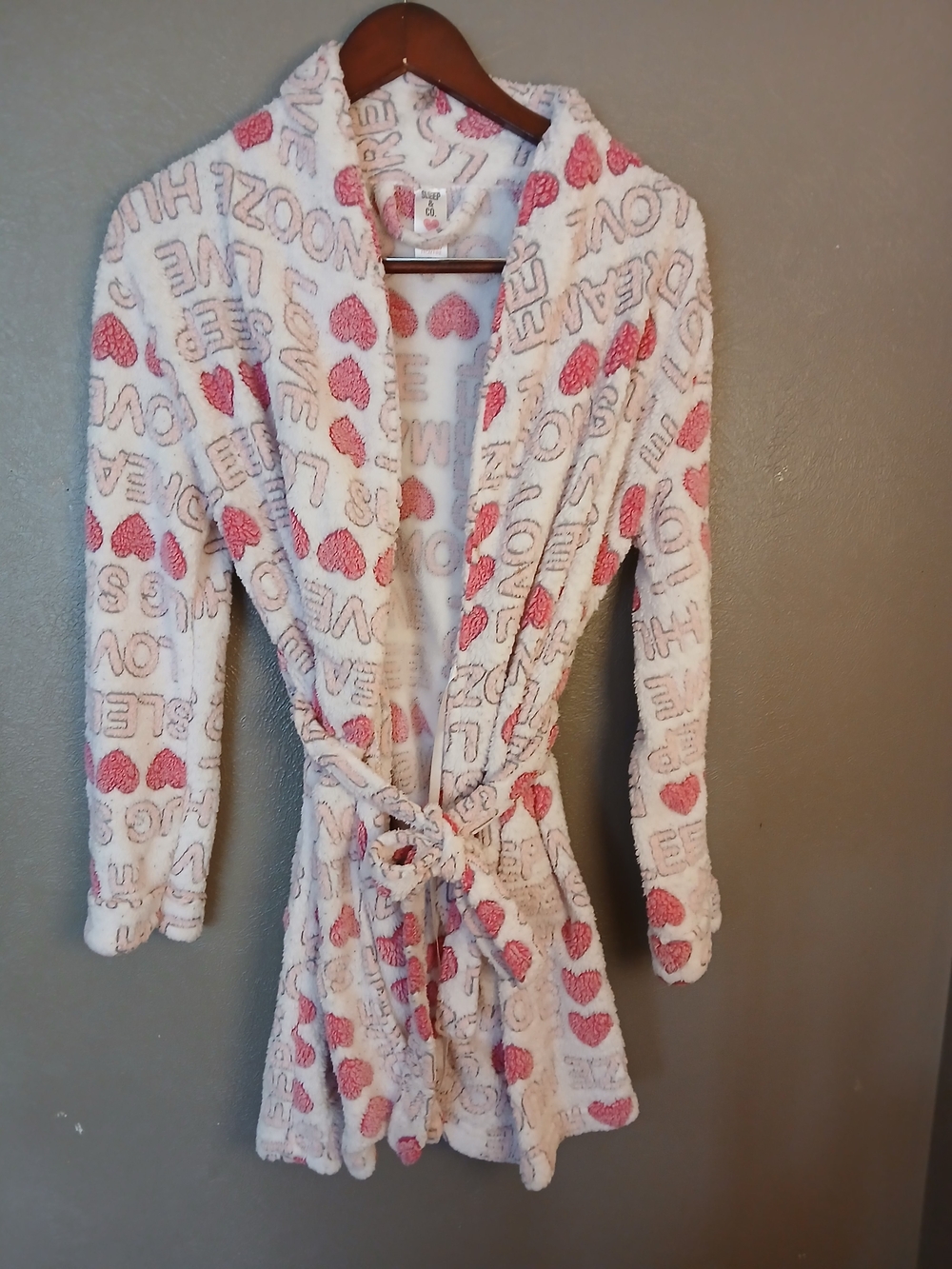 Plush Women's White & Pink Heart Robe With TEAR IN SHOULDER, Small
